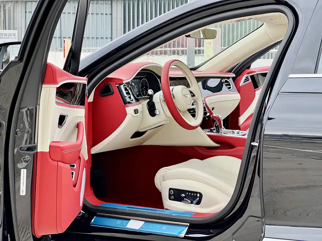 Bentley Flying Spur — фото 4