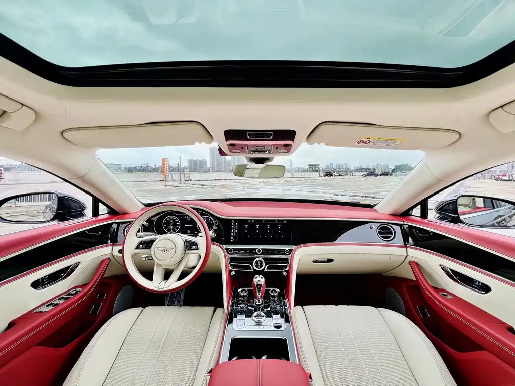 Bentley Flying Spur — фото 8