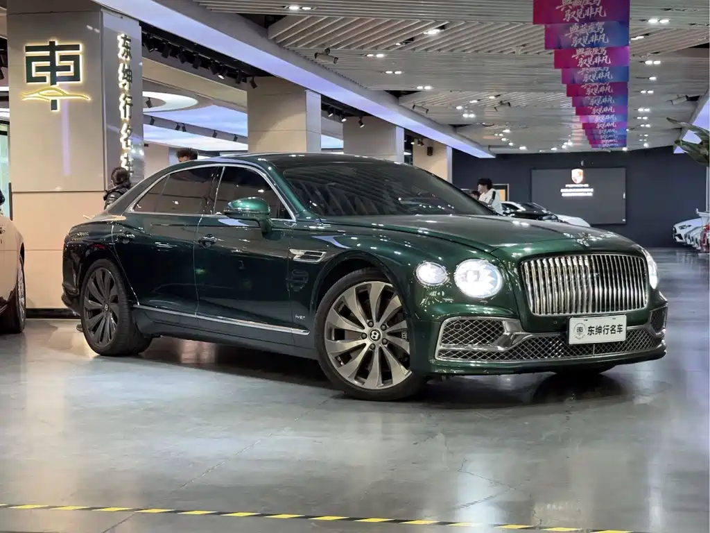 Bentley Flying Spur — фото 3
