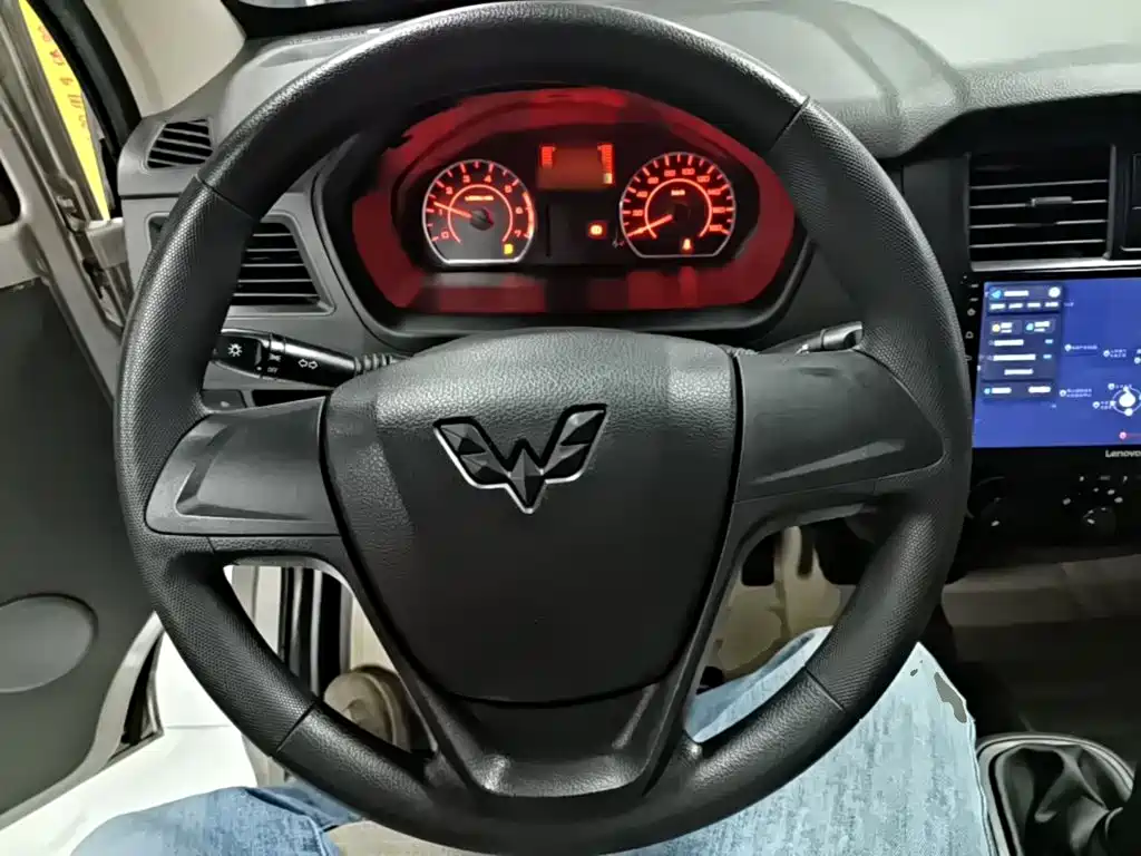 Wuling Rongguang S — фото 10