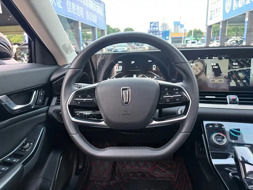 Bestune B70 — фото 20