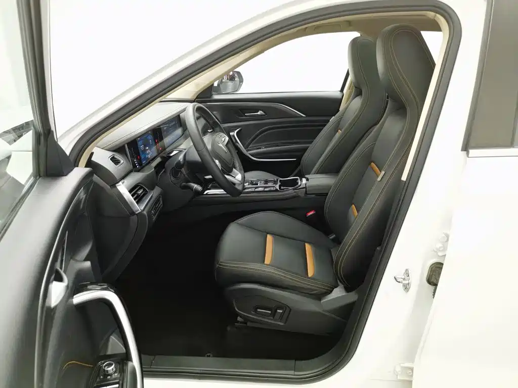 Bestune T77 — фото 10