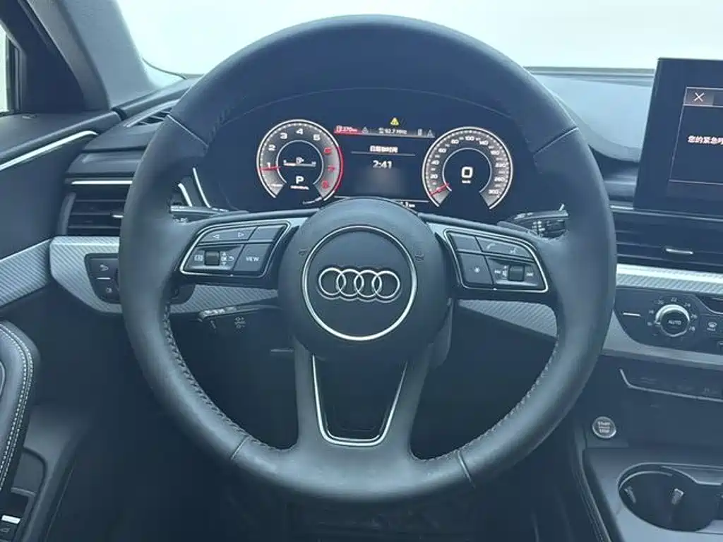 Audi A4L — фото 14