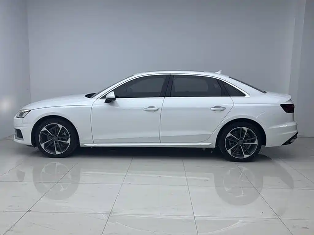 Audi A4L — фото 6