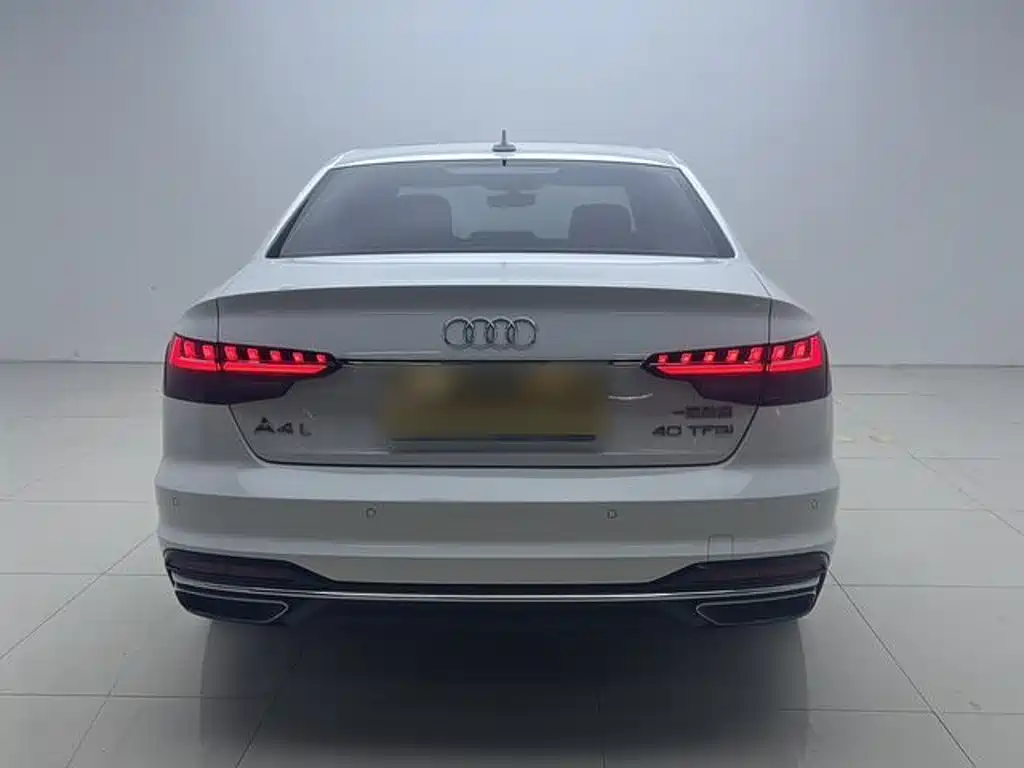 Audi A4L — фото 8