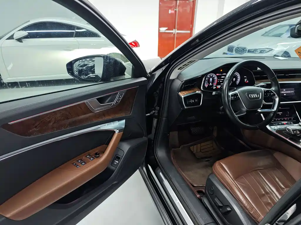 Audi A6 (Import) — фото 4