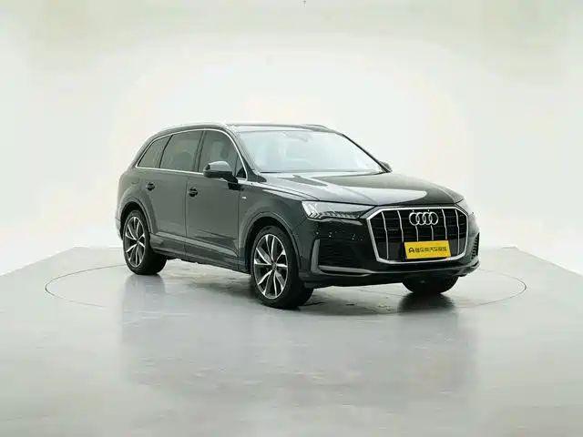 Audi Q7 — фото 2