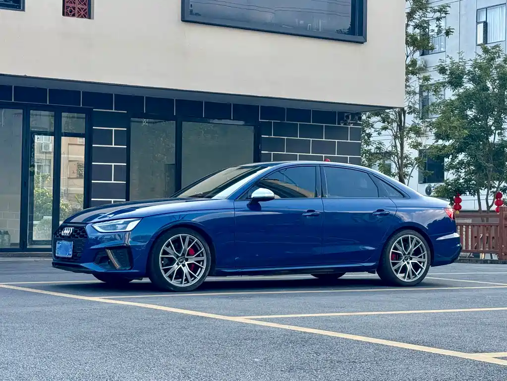 Audi S4 — фото 2