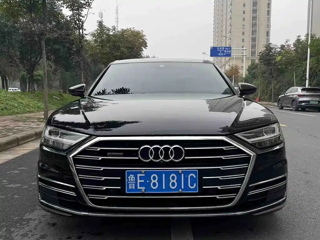 Audi A8 — фото 2