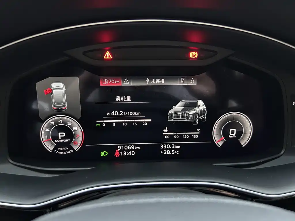 Audi Q7 — фото 22