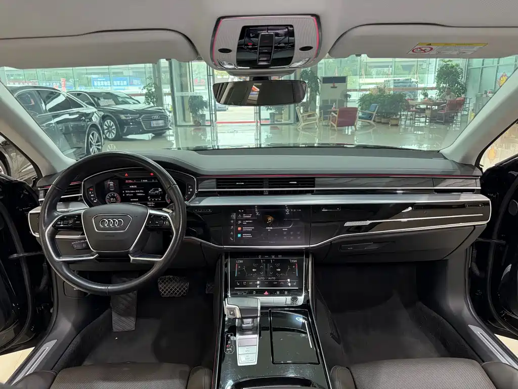 Audi A8 — фото 8