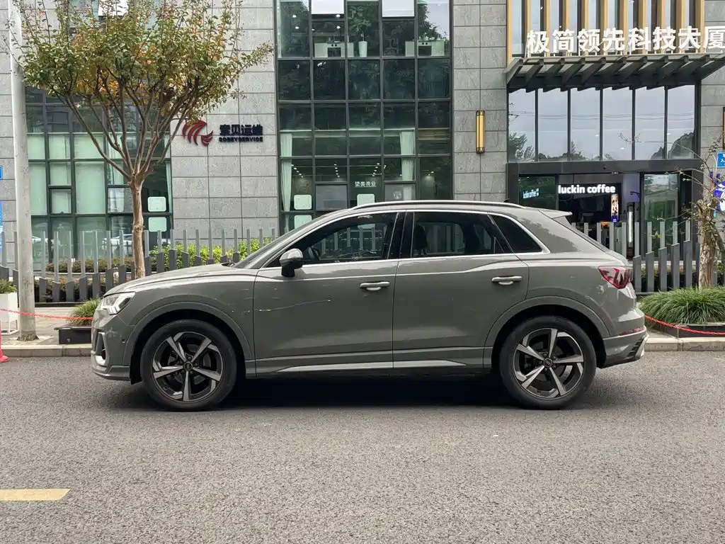 Audi Q3 — фото 3