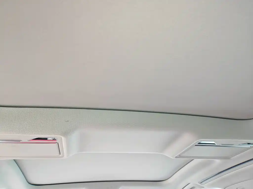 Audi A8 — фото 17