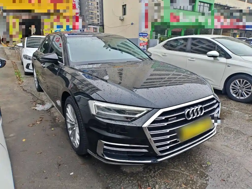 Audi A8 — фото 3
