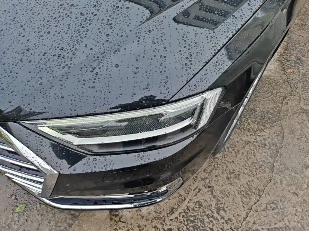 Audi A8 — фото 23