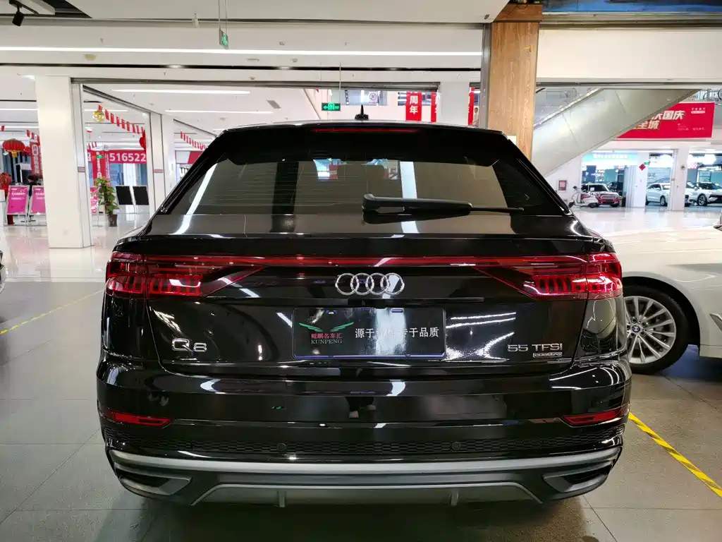 Audi Q8 — фото 3