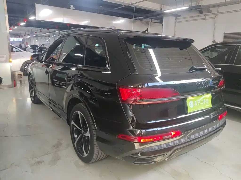 Audi Q7 — фото 4