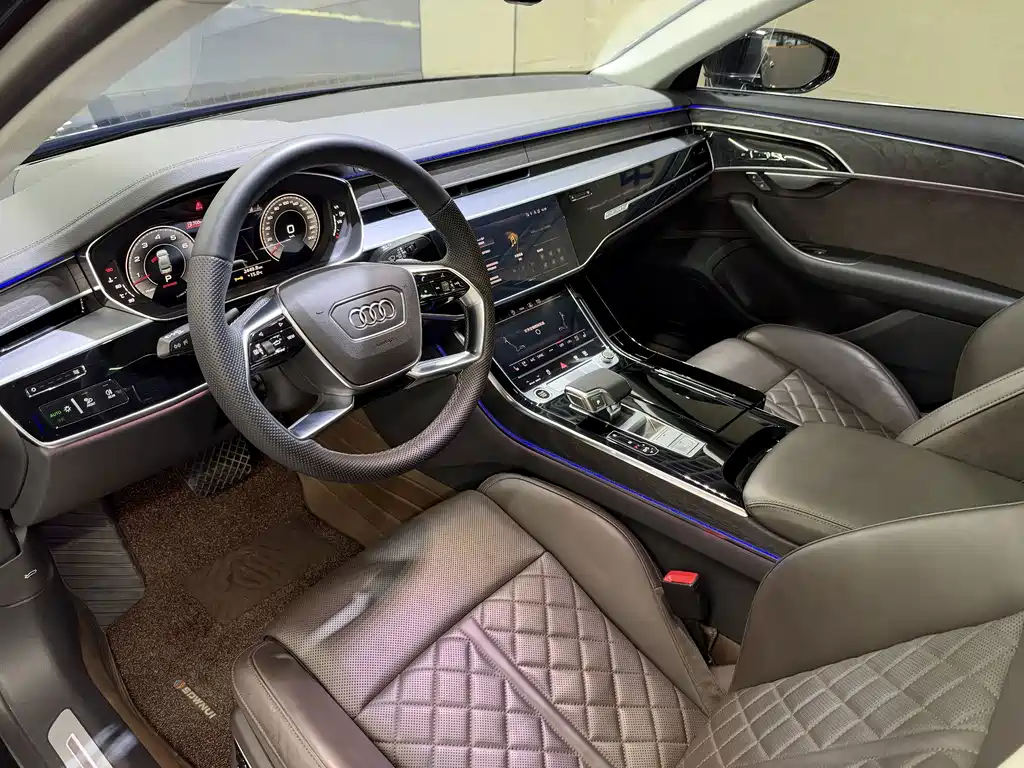 Audi A8 — фото 4