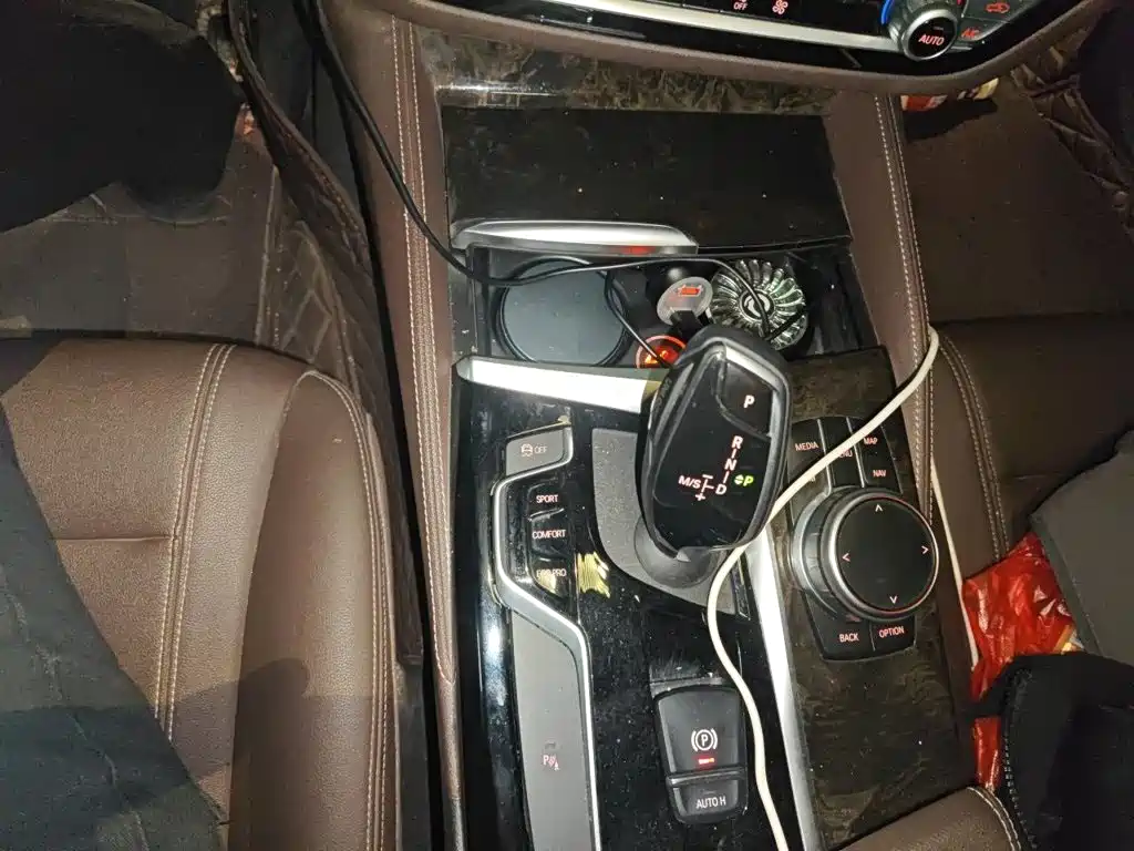 BMW 5 Series — фото 10