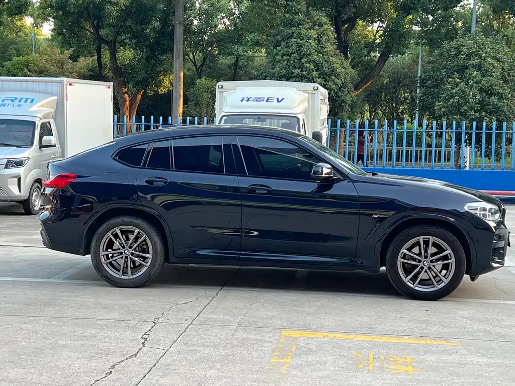 BMW X4 — фото 4