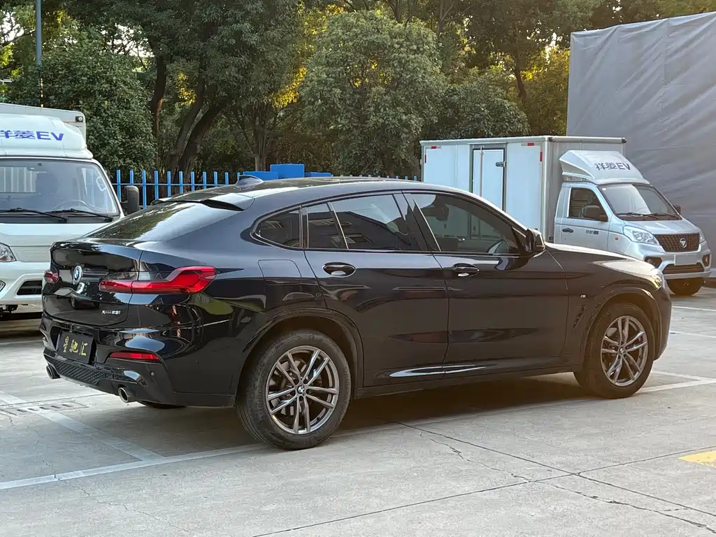 BMW X4 — фото 5