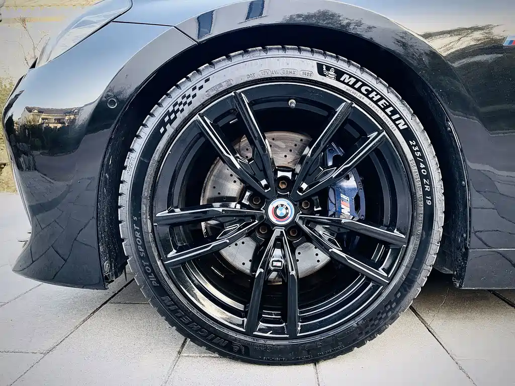 BMW M240i — фото 17