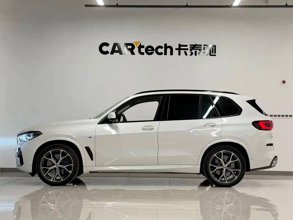 BMW X5 (Import) — фото 6
