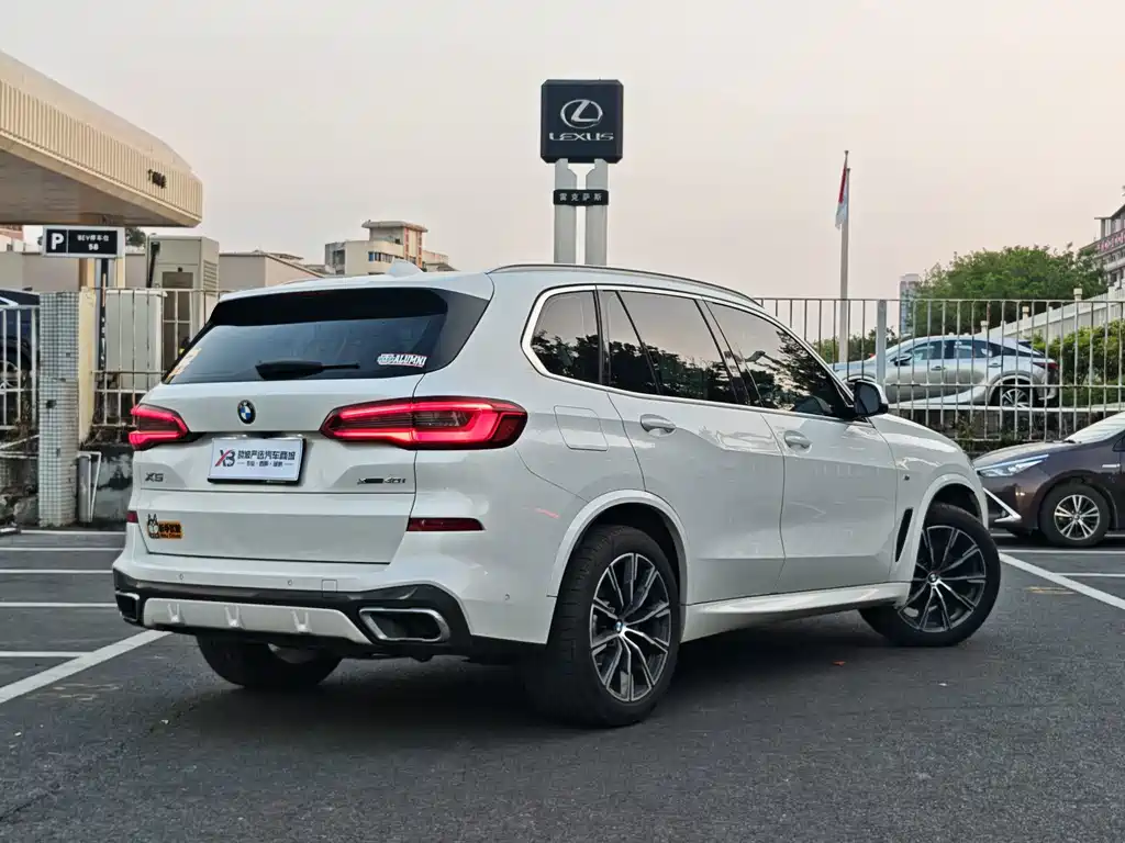 BMW X5 (Import) — фото 17
