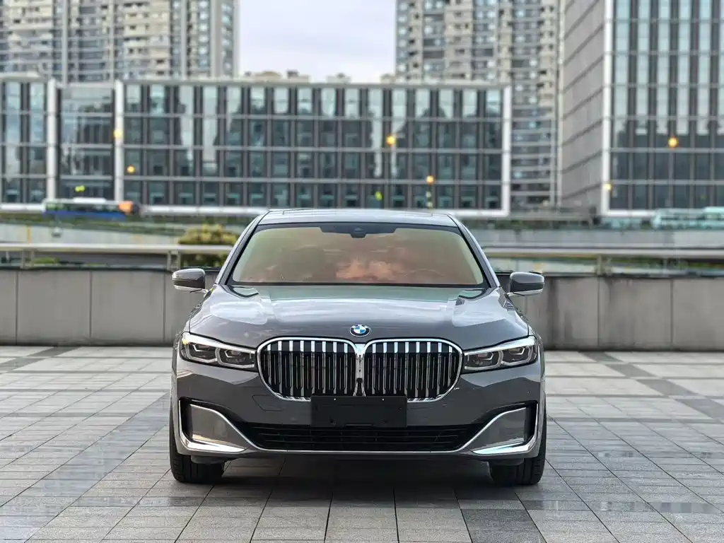 BMW 7 Series — фото 2