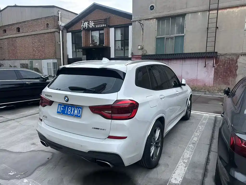BMW X3 — фото 10