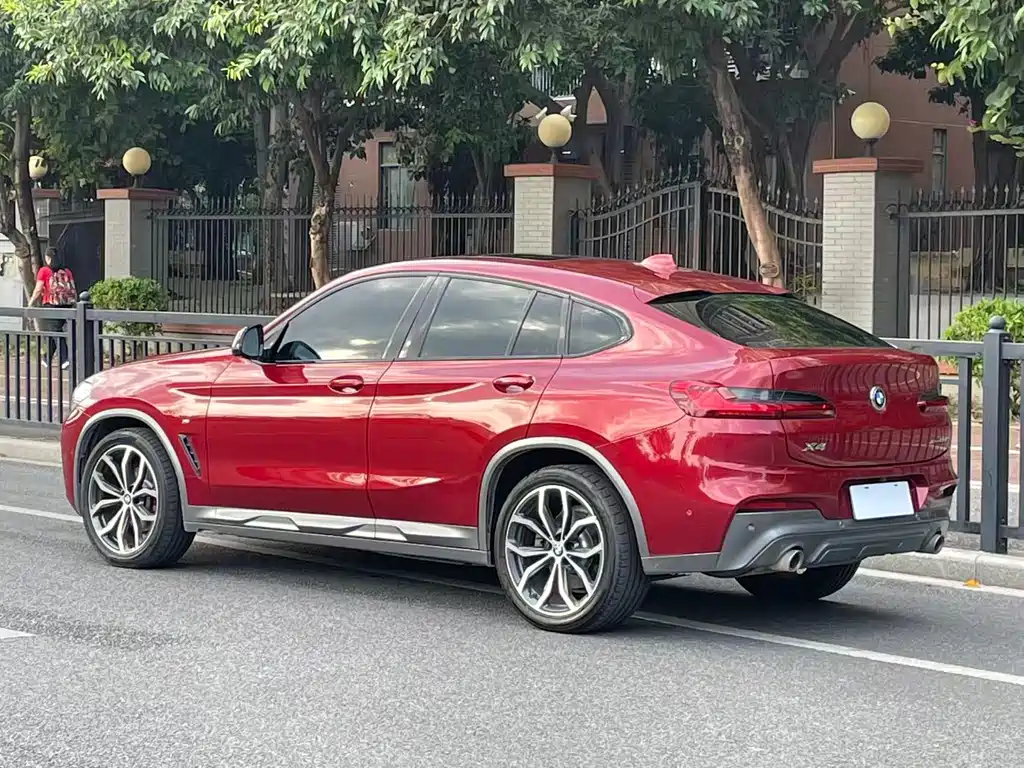 BMW X4 — фото 19