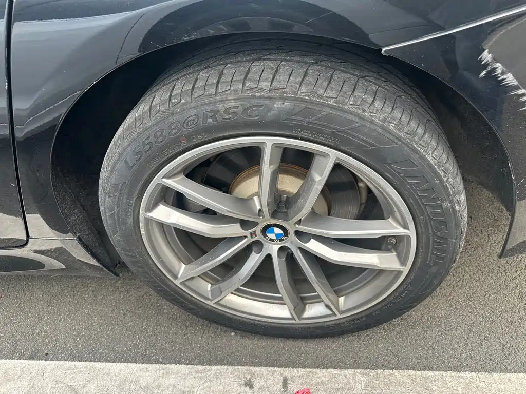 BMW 5 Series — фото 17