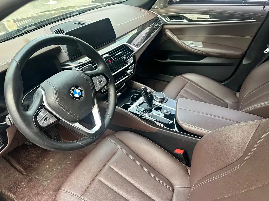 BMW 5 Series — фото 22
