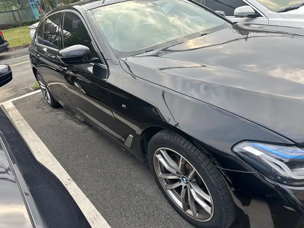 BMW 5 Series — фото 4
