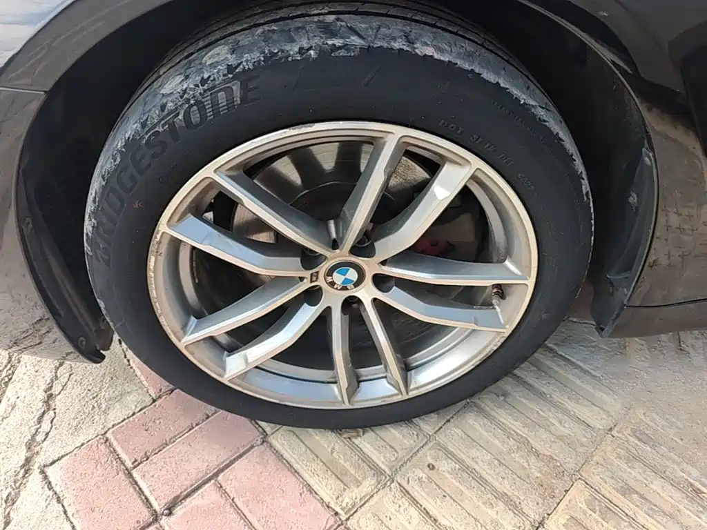 BMW 5 Series — фото 22