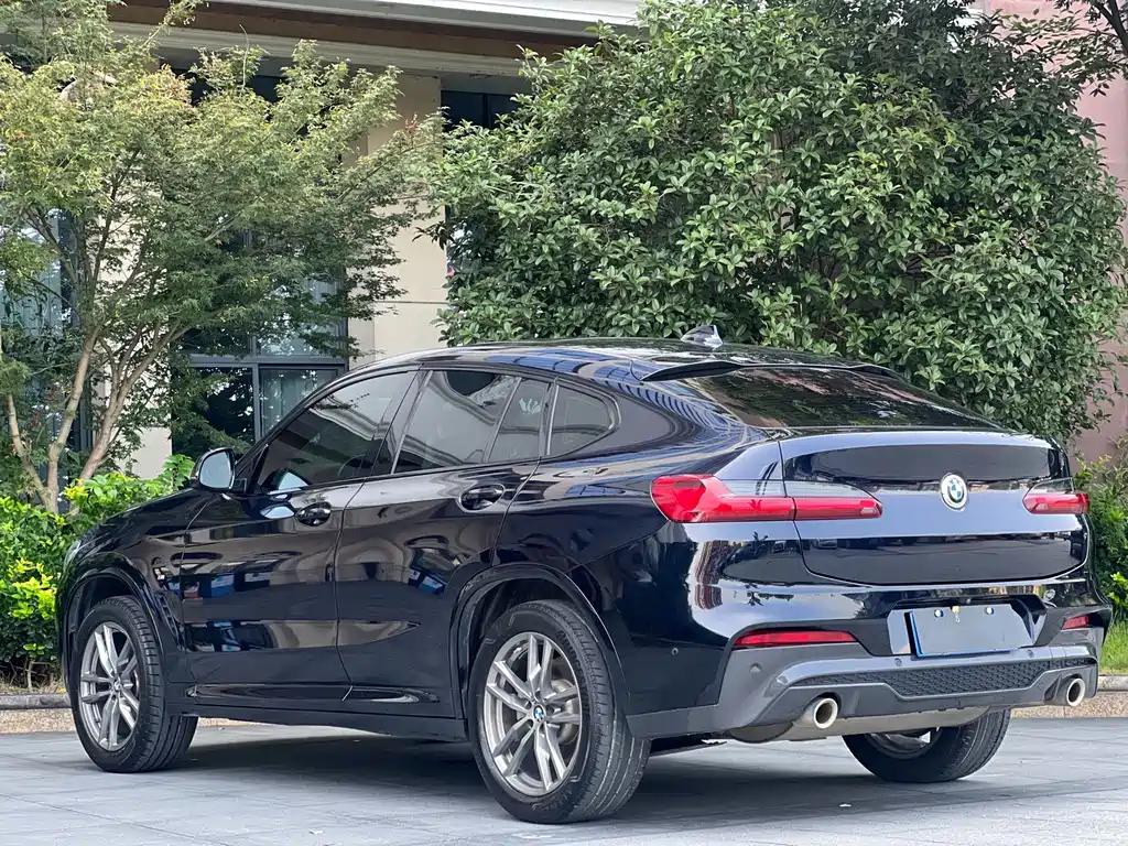 BMW X4 — фото 11
