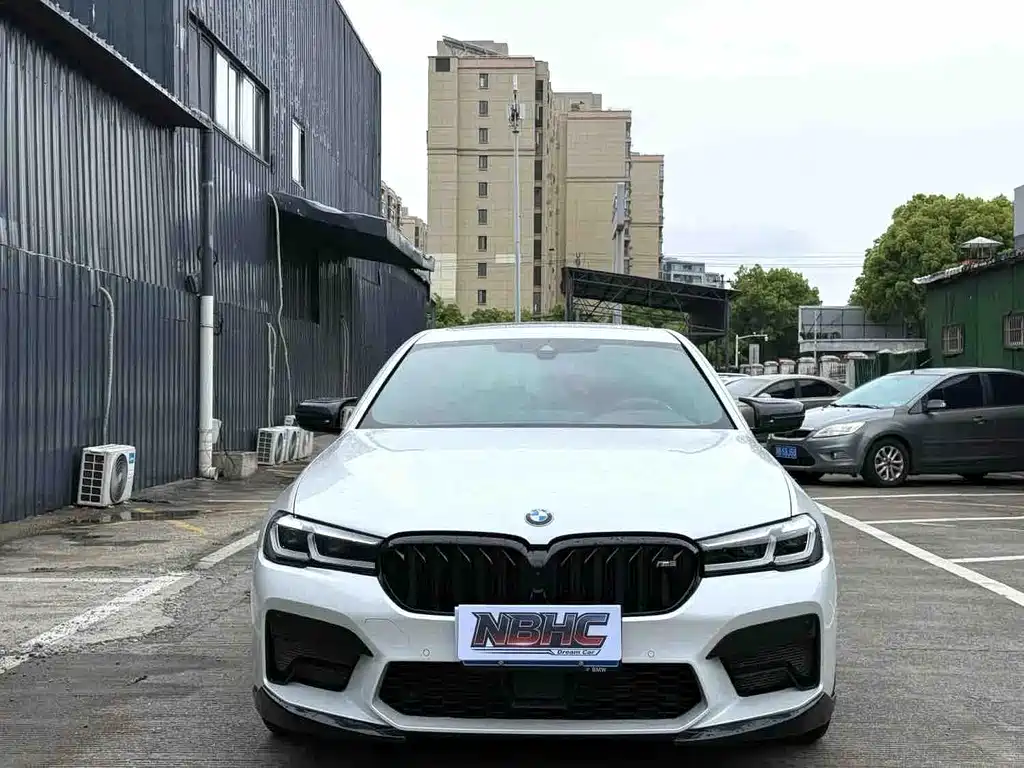 BMW 5 Series — фото 2
