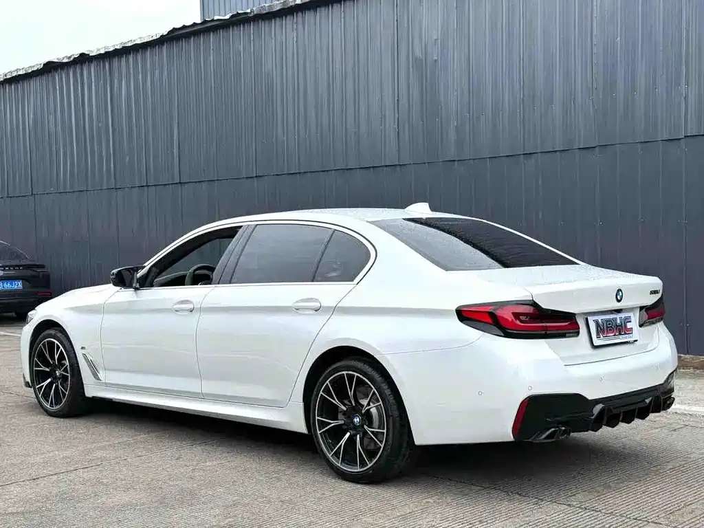 BMW 5 Series — фото 6