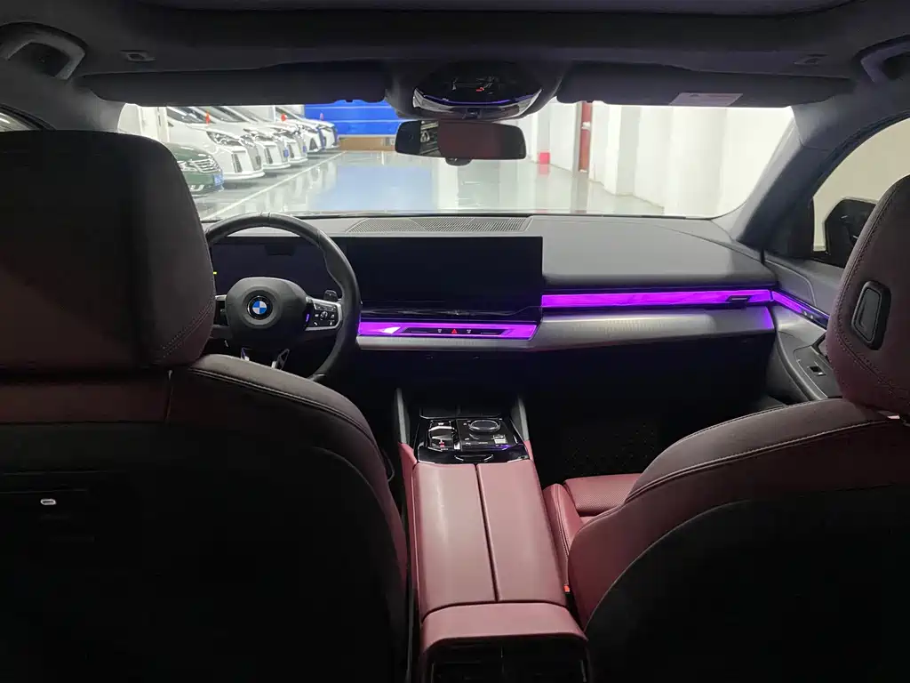 BMW 5 Series (Import) — фото 16