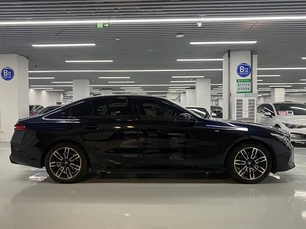 BMW 5 Series (Import) — фото 4