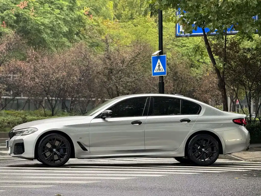 BMW 5 Series (Import) — фото 3