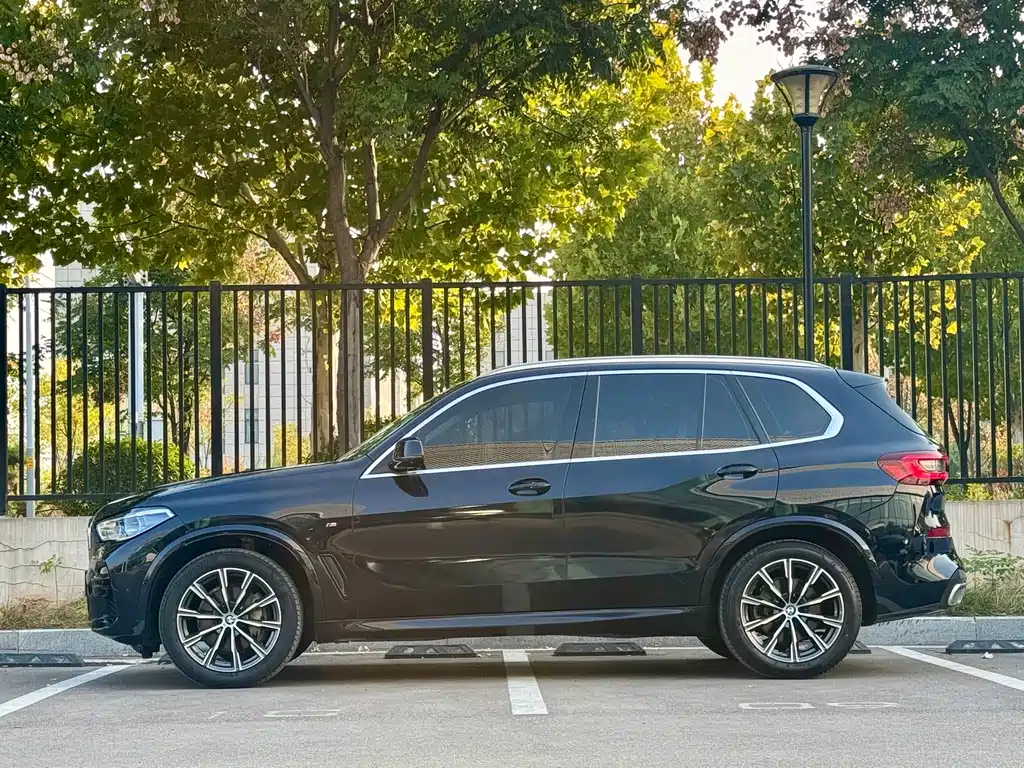 BMW X5 (Import) — фото 3