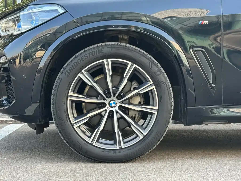 BMW X5 (Import) — фото 4