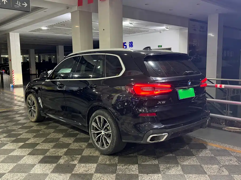 BMW X5 (Import) — фото 4