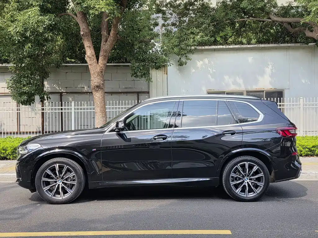BMW X5 (Import) — фото 5
