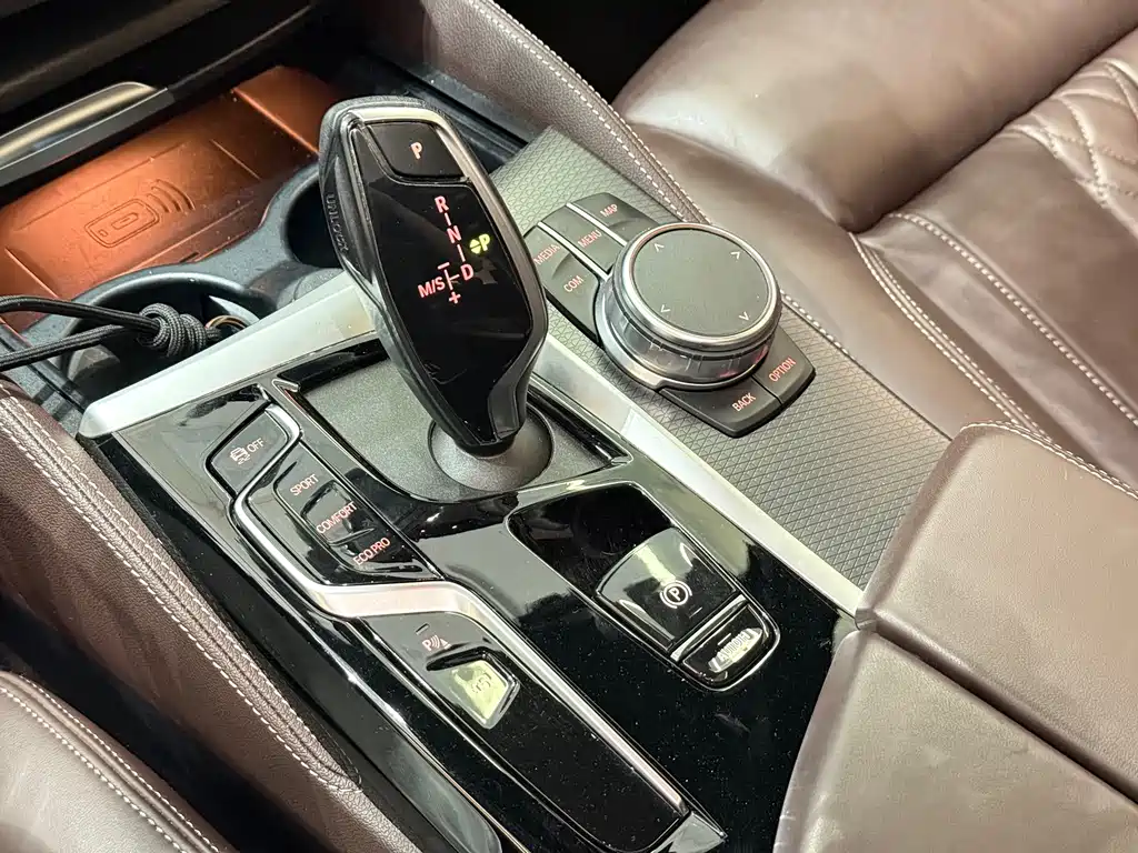 BMW 5 Series (Import) — фото 11