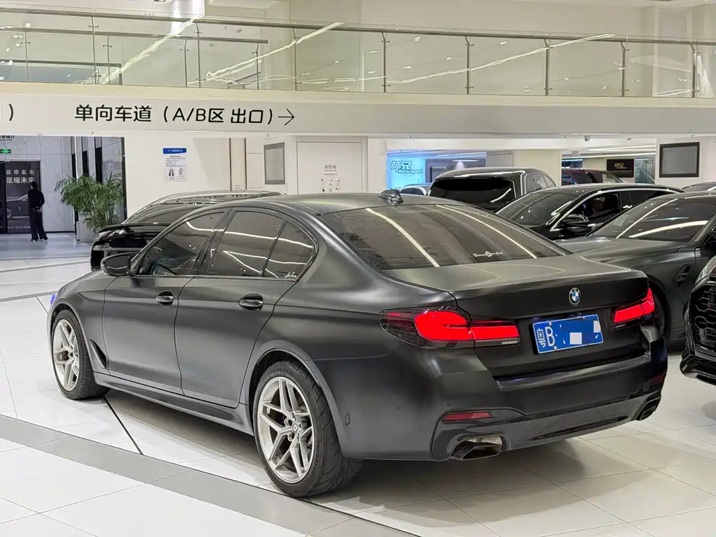 BMW 5 Series (Import) — фото 17