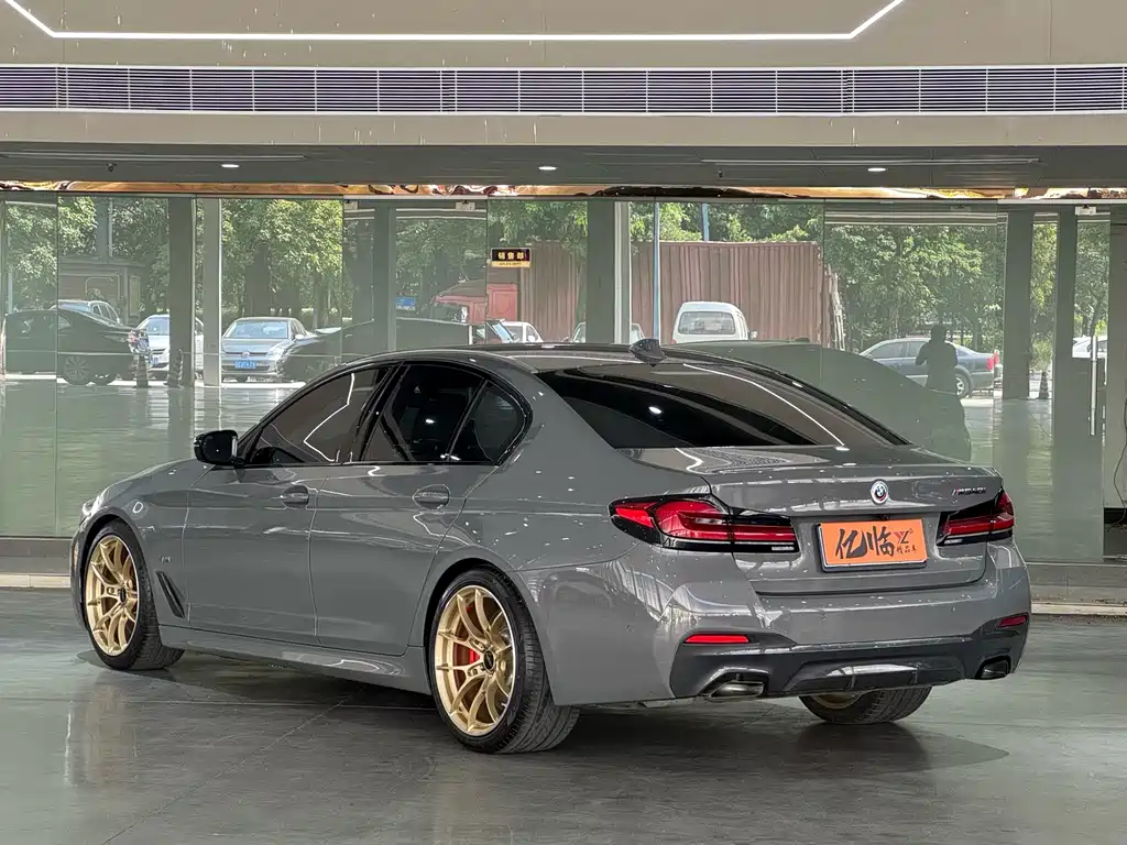 BMW 5 Series (Import) — фото 15
