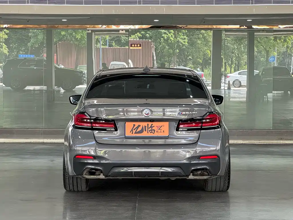 BMW 5 Series (Import) — фото 17