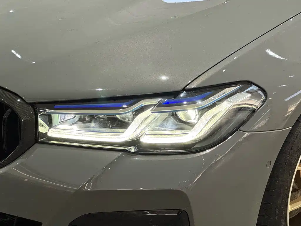 BMW 5 Series (Import) — фото 18